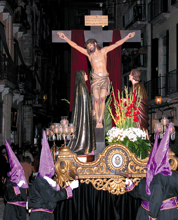 Osterprozession Girona esus am Kreuz