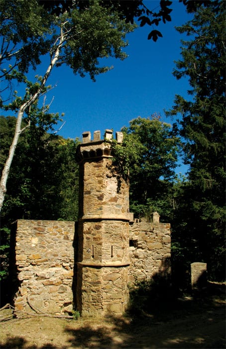 Wanderung zum Castell de Requesens