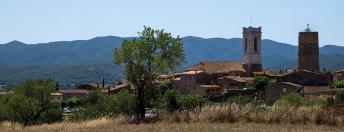Panorama des villages dans les Gavarres