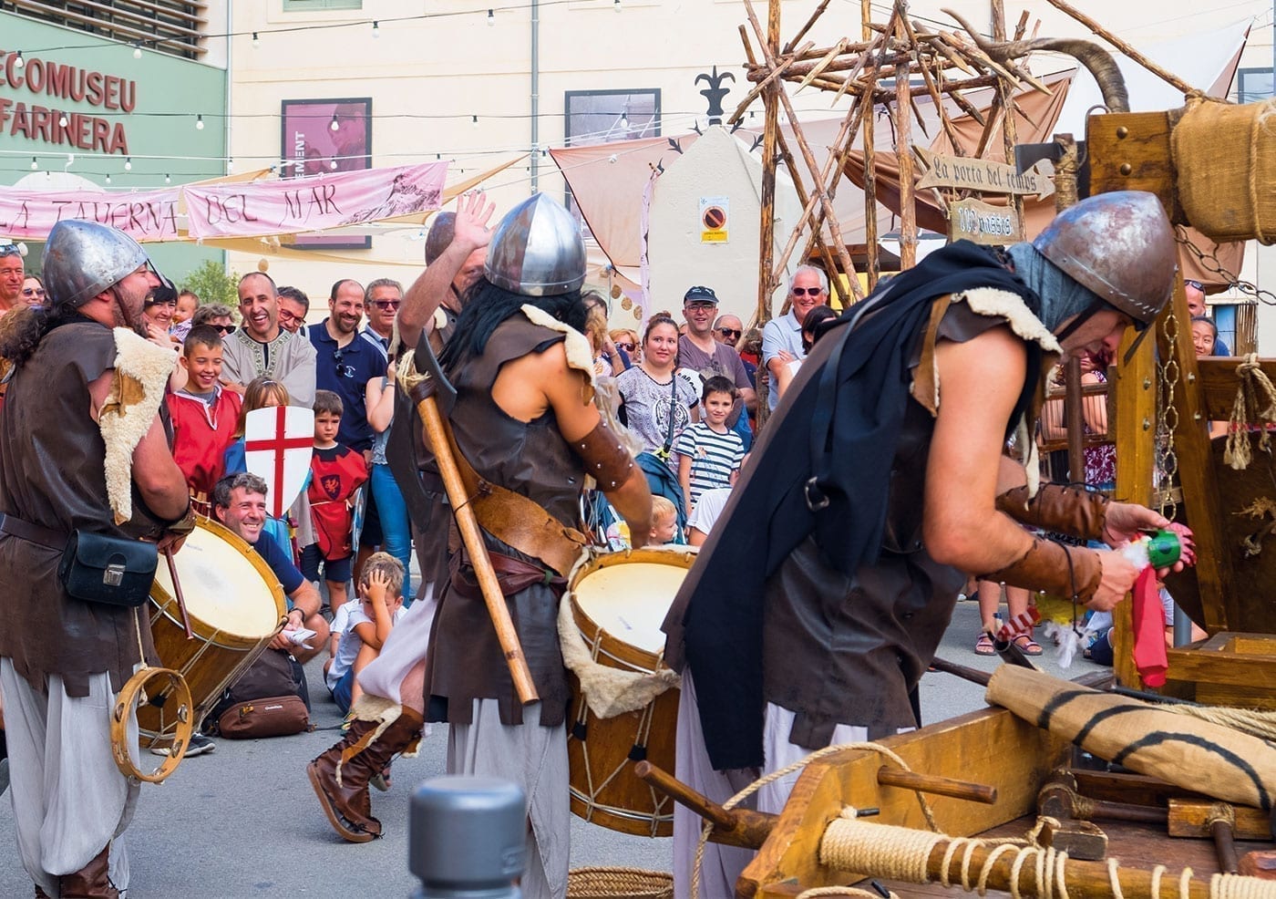 Festival Terra de Trobadors, Castelló d'Empúries, Ritterfest, Tuniere, Dorffest, Costa Brava, Katalonien, september event