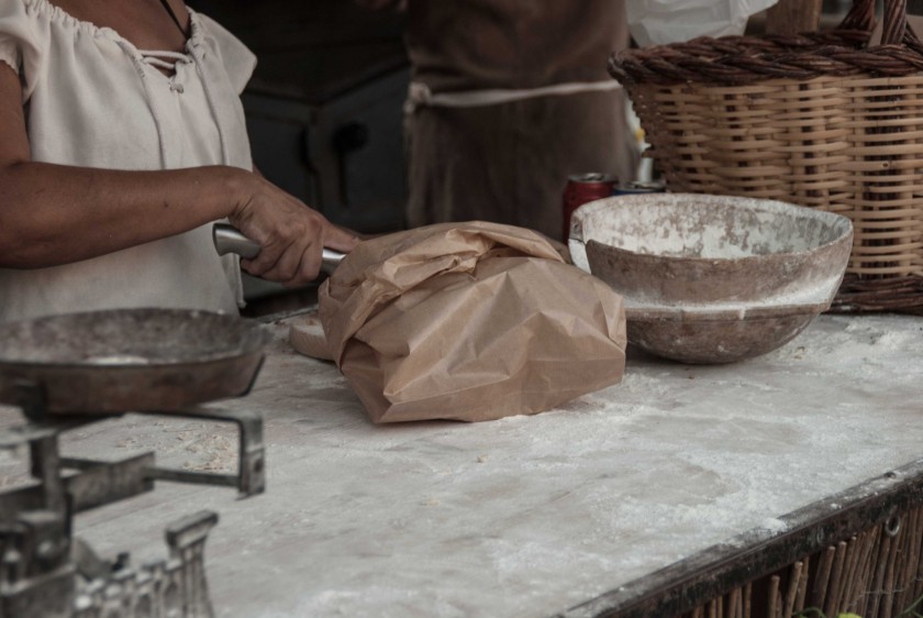 Besalú-Medieval-Mittelaltermarkt-Bäckerei