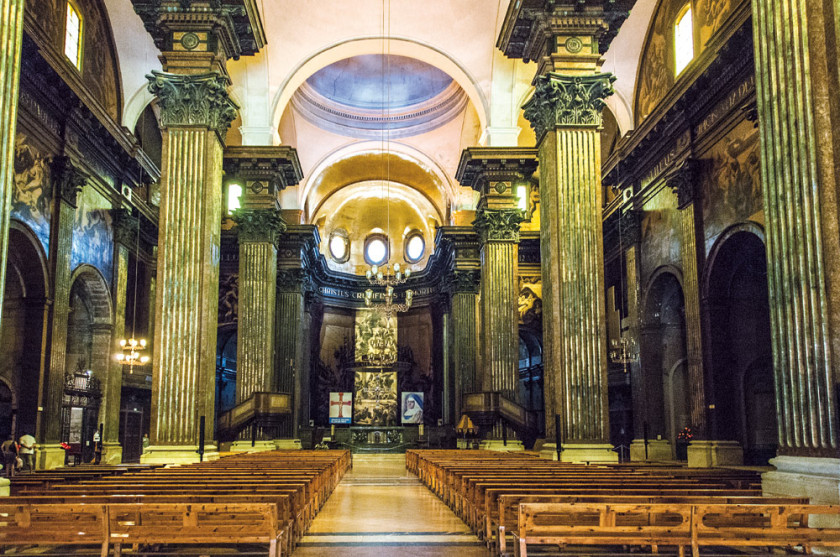 Kathedrale von St Pere - Der beeindruckende Mittelsaal.