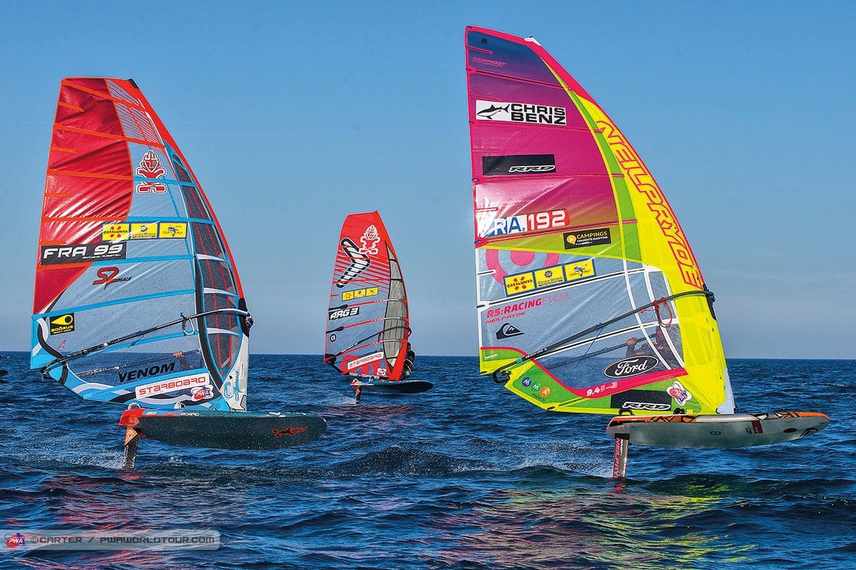 Windsurfer im Meer