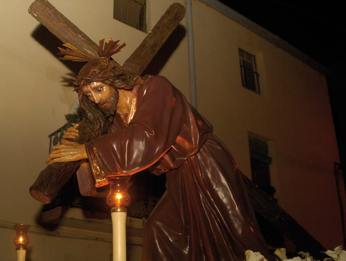 Ostern in Spanien - Jesus trägt Kreuz - Verges